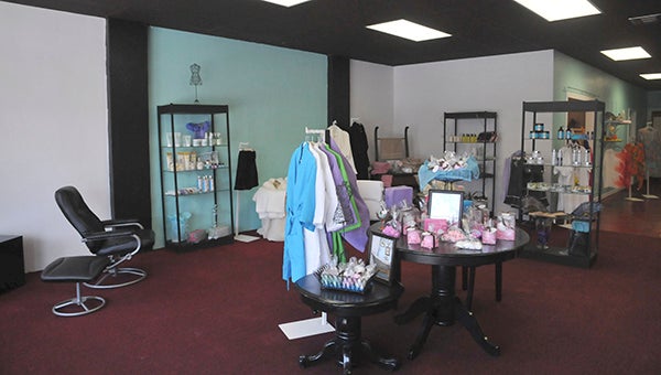 PAMPERING: Bubbles and Bliss, downtown Picayune’s newest retail shop, features many bathing necessities, including robes, bath bombs, soaps and more.  Photos by Cassandra Favre 