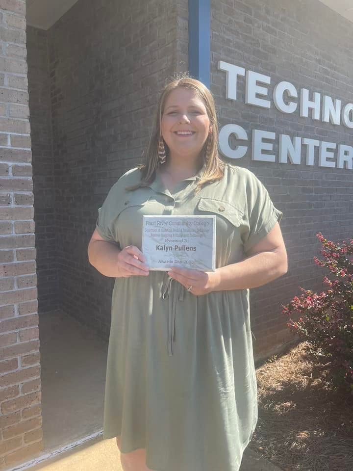 Poplarville resident receives Business and Marketing technology award at PRCC – Picayune Item